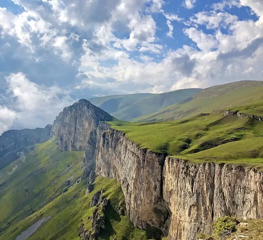 Տուր դեպի Դիմաց լեռ և շրջակա լեռներ